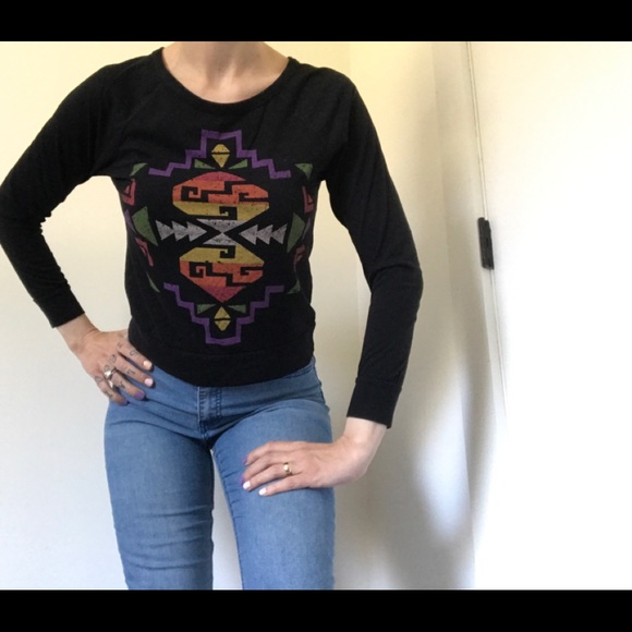 Forever 21 Aztec Print Long Sleeve Tee - Picture 3 of 8